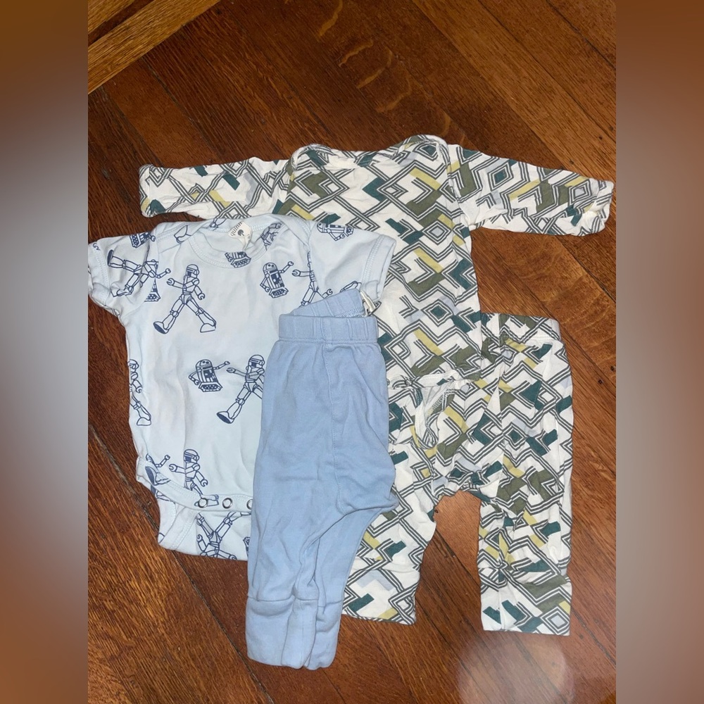 3-6 month Kate quinn organic cotton bamboo bundle bodysuits and pants